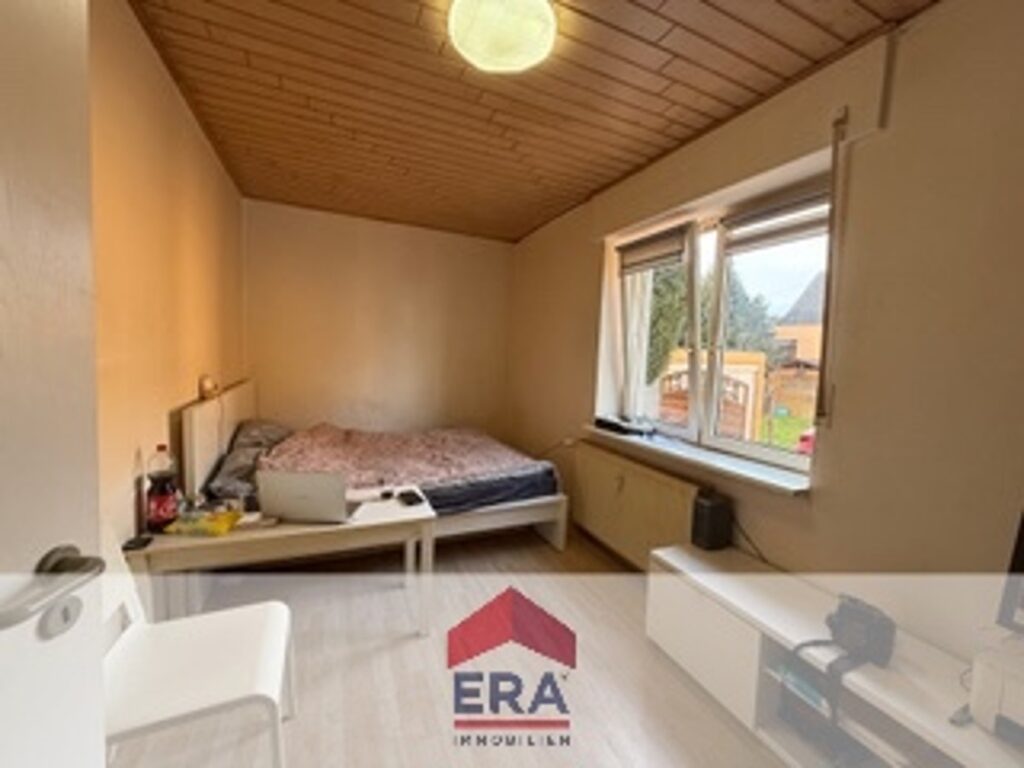 Schlafzimmer EG rechts