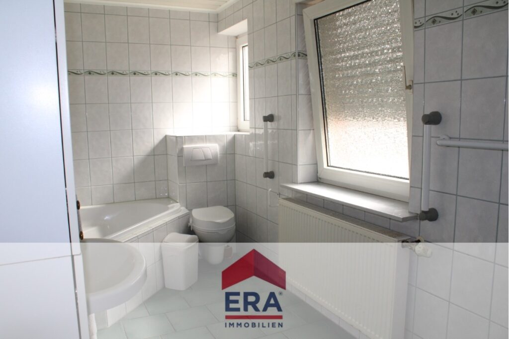 Badezimmer 1. Wohnung EG