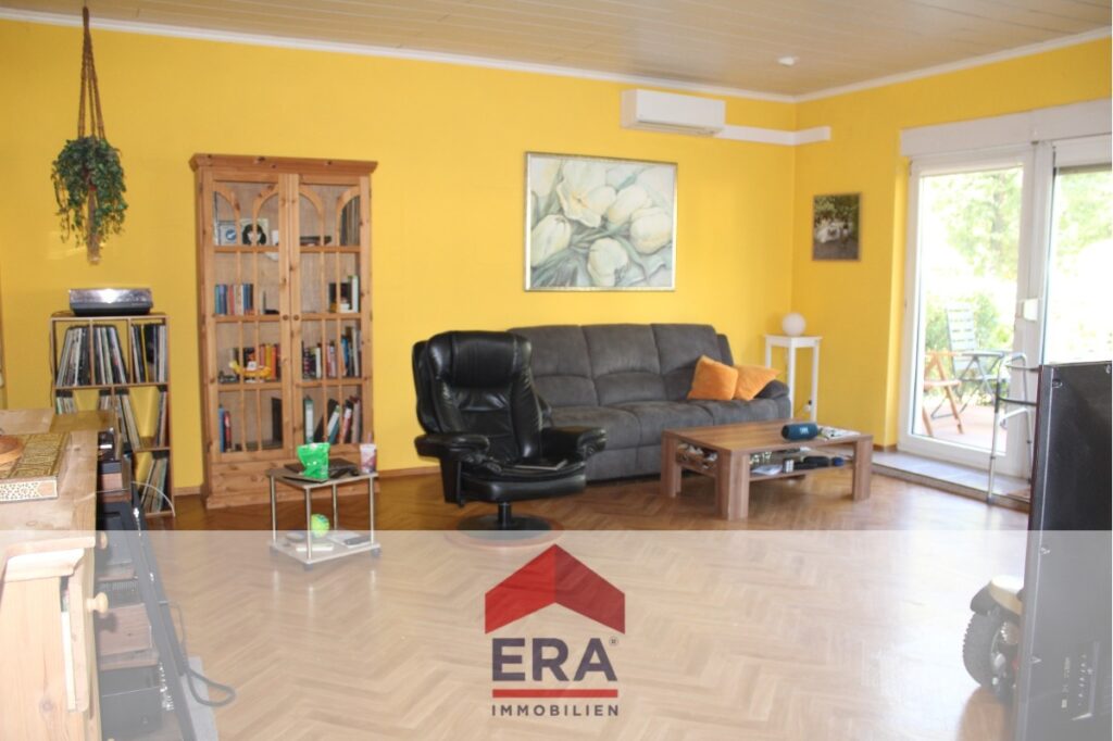 Wohnzimmer 1.Wohnung EG